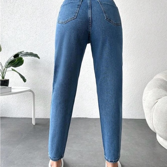 🌟SHEIN Blue Classic Straight-Leg Jeans - Picture 3 of 9